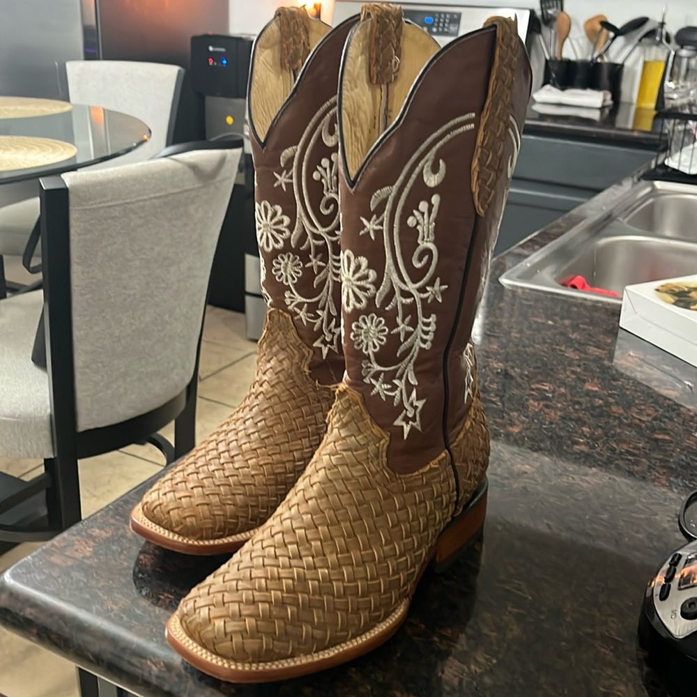 Brown boot really comfortable